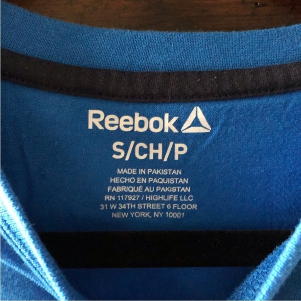 Reebok blue spell out logo short sleeve graphic tee in size S - Picture 3 of 4